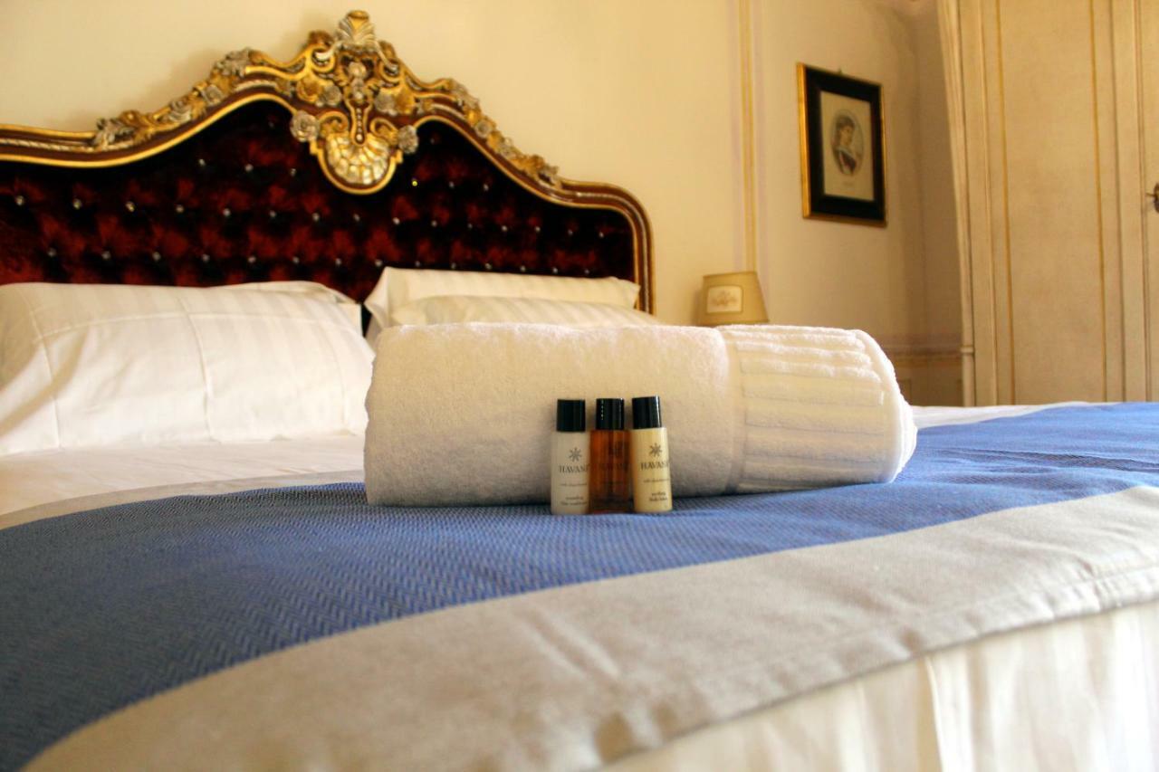 Les Suite Royales ساساري المظهر الخارجي الصورة